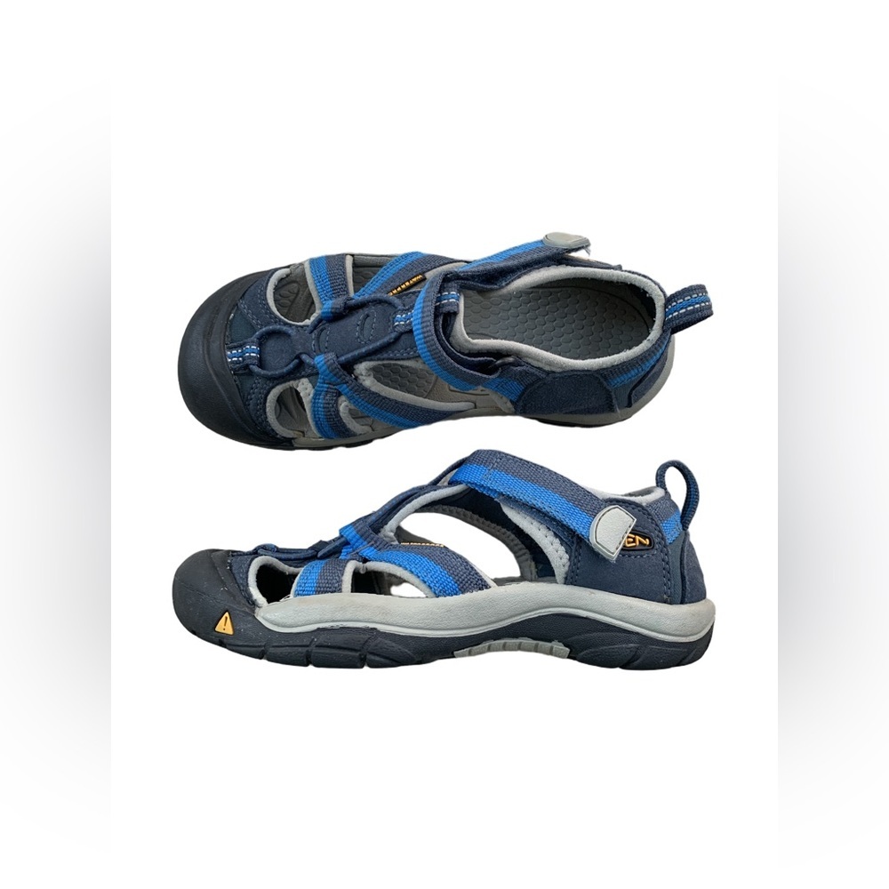 Keen Big Kid Size 2 Venice H2 Closed Toe Outdoor Water Sandals